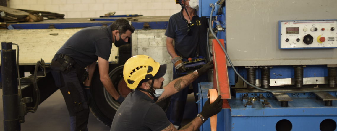 Descarga de maquinaria pesada por Grujar